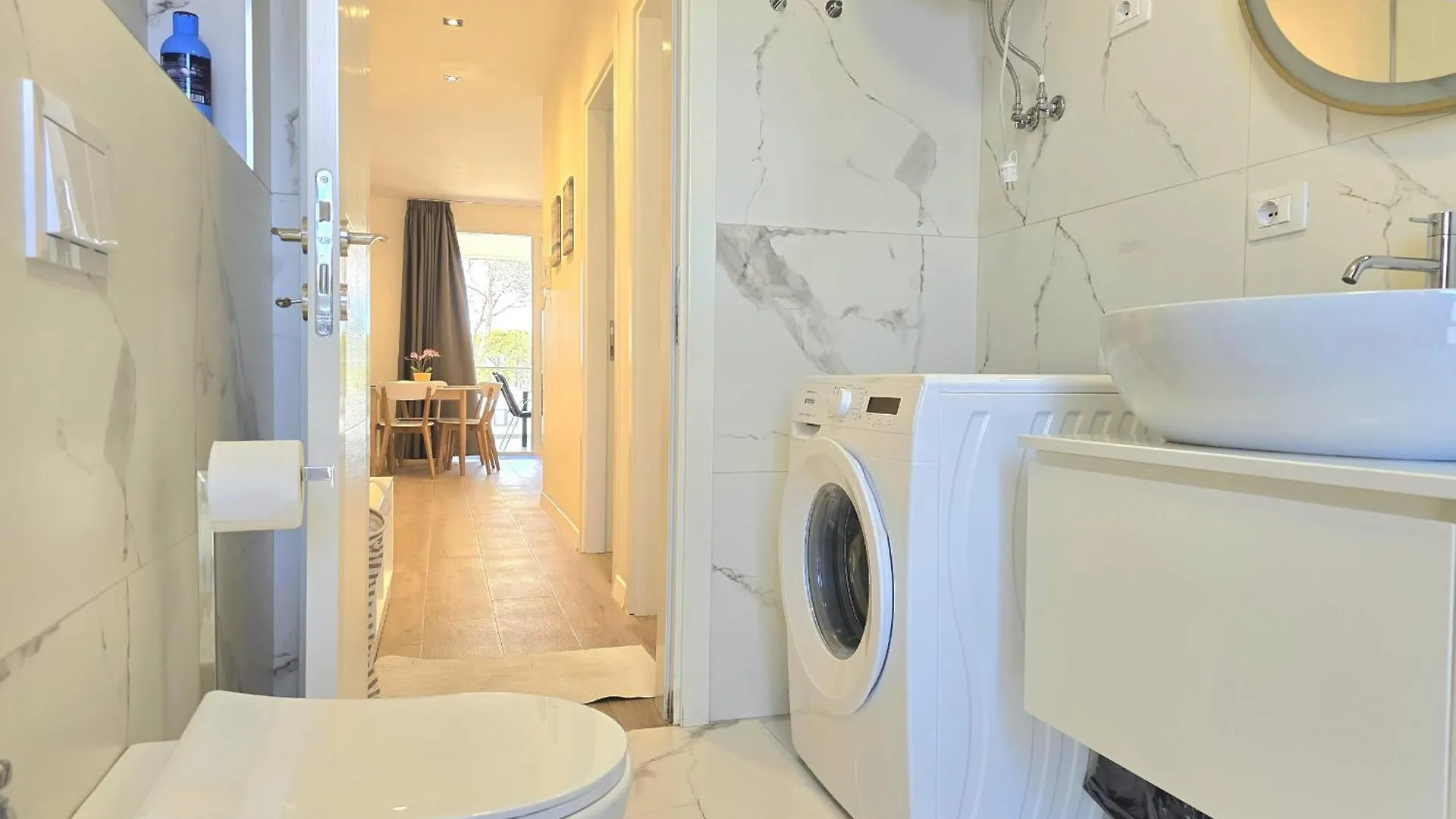 Sunny Beach Apartments - 295 Durrës