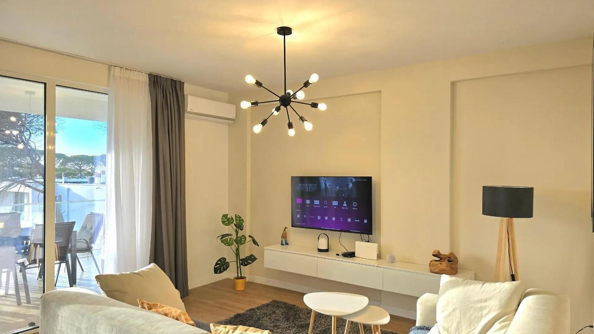 Sunny Beach Apartments - 295 Durrës
