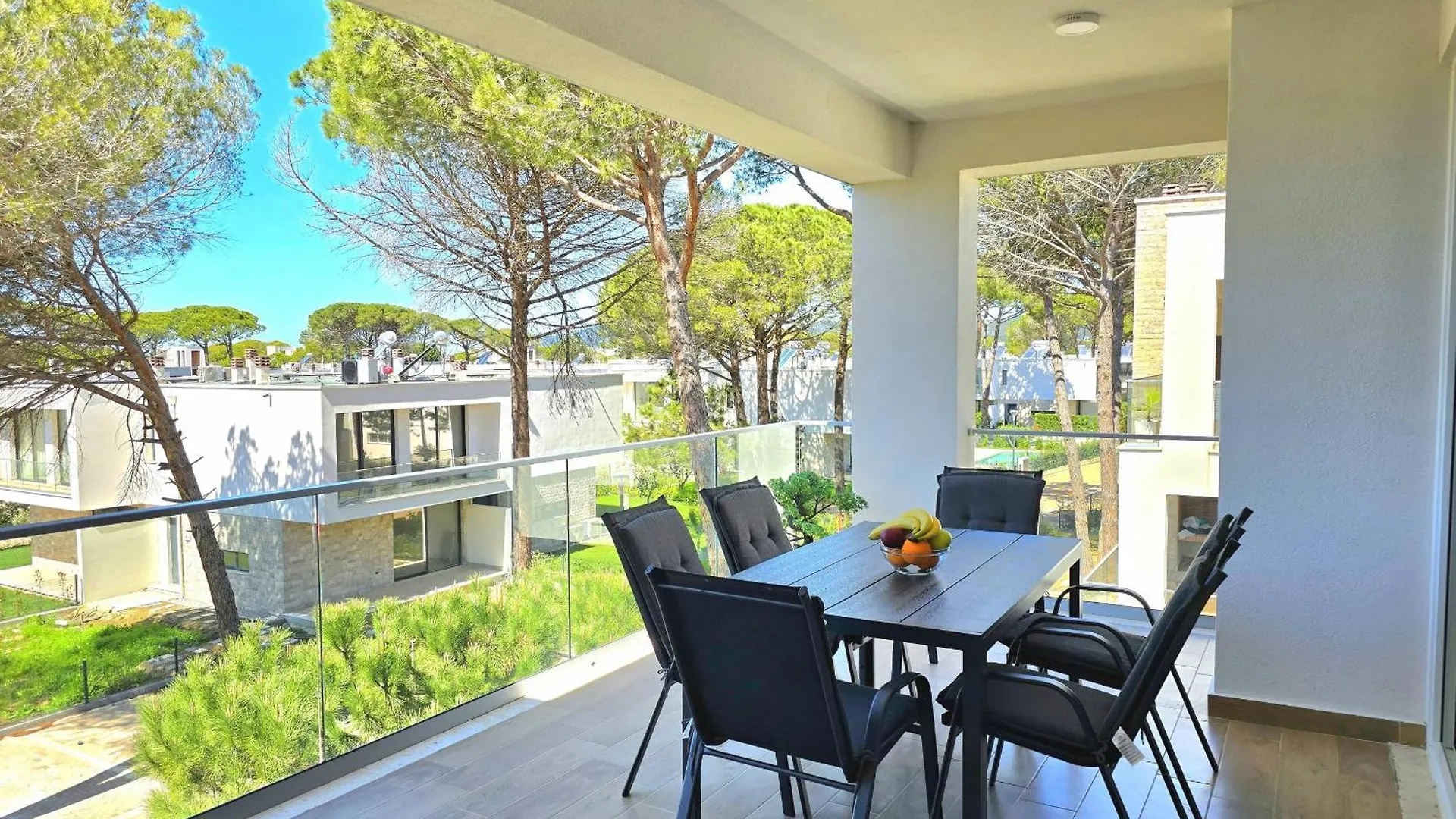 Sunny Beach Apartments - 295 Durrës
