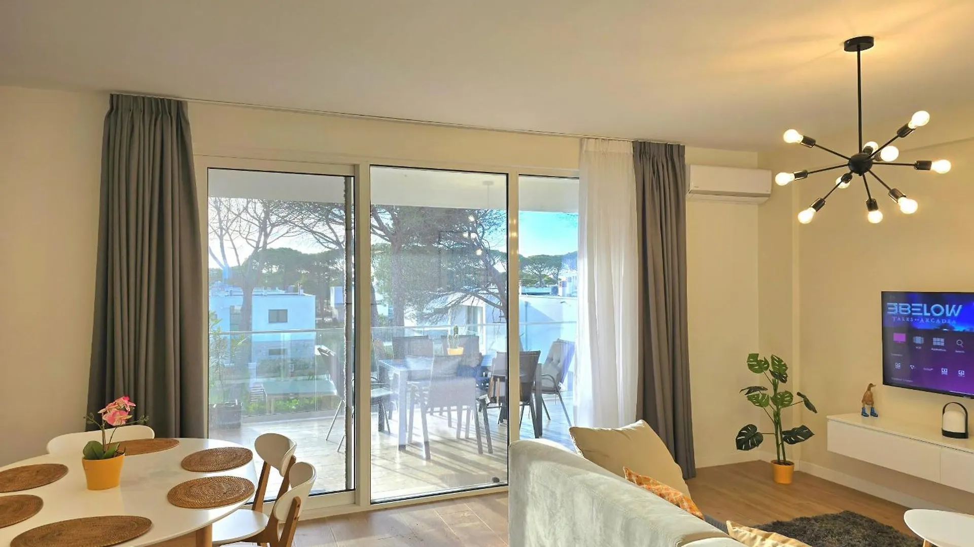 Sunny Beach Apartments - 295 Durrës 0*,